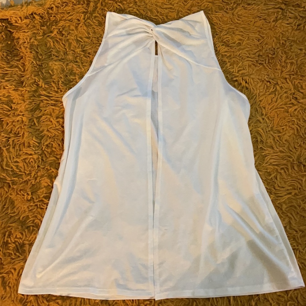 Fabletics tie back tank - Picture 5 of 7